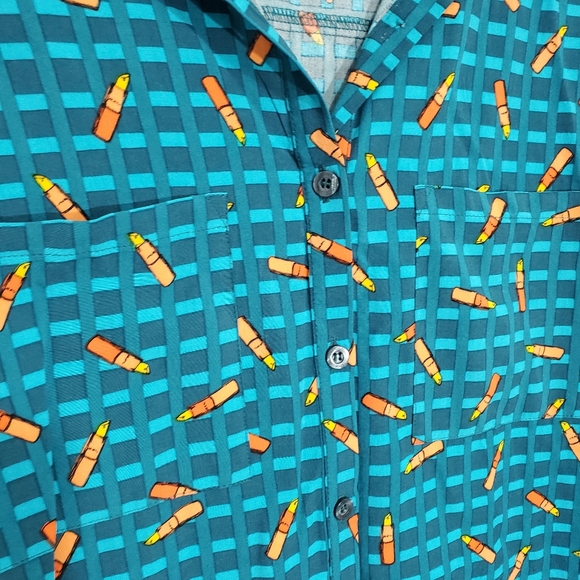 SALE 4/$30 LuLaRoe Amy Checkered Lipstick Top - Picture 3 of 7